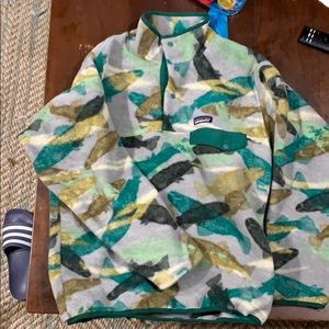 Patagonia fish pullover